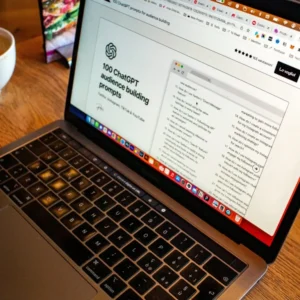 Sustainable Chic: Crafting a Winning Digital Marketing Strategy for an Eco-Fashion E-commerce Store | ChatGPT prompt